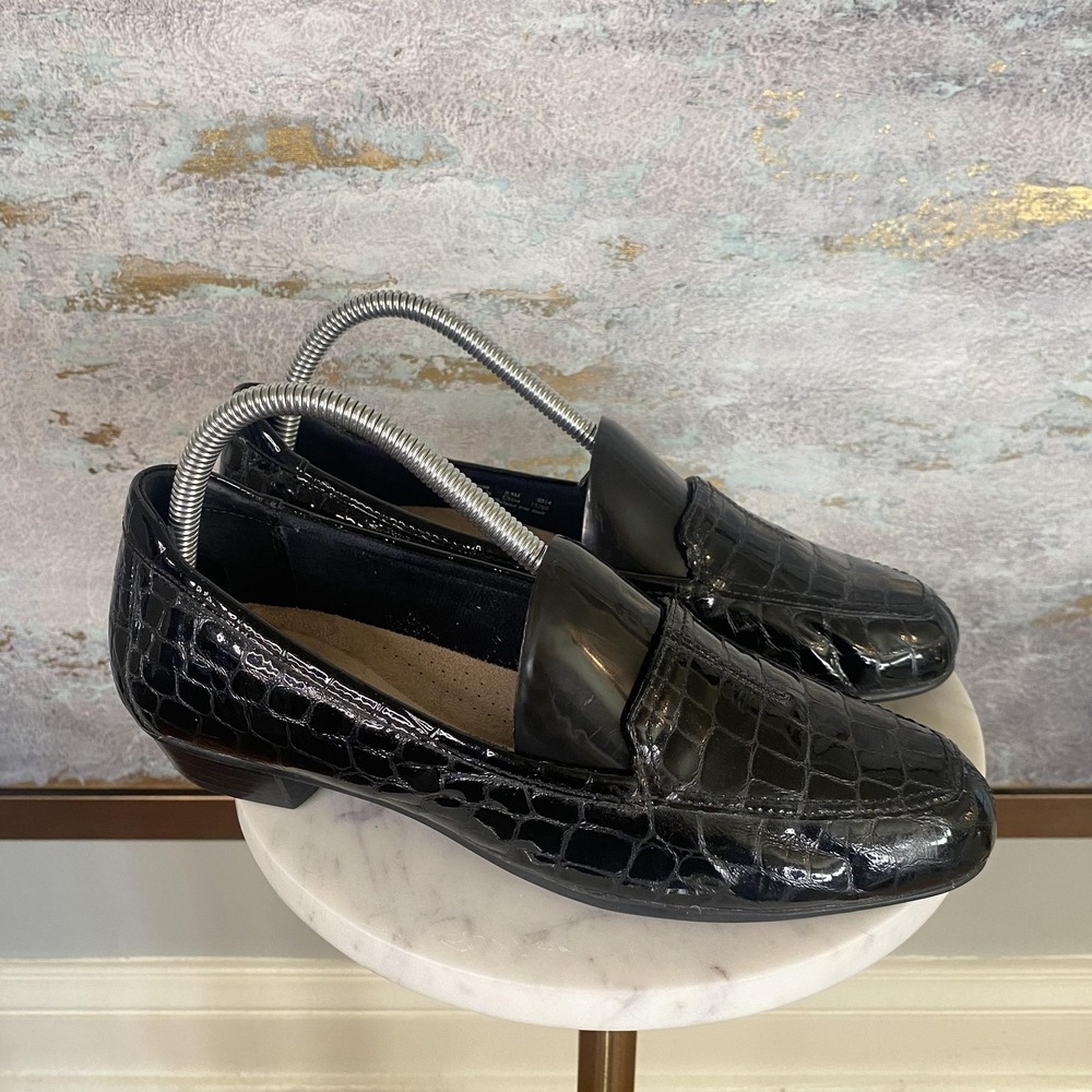 Clarks Collection Shoes Womens Size 8.5 Black Croc Embossed Slip On Loafers - Picture 2 of 11